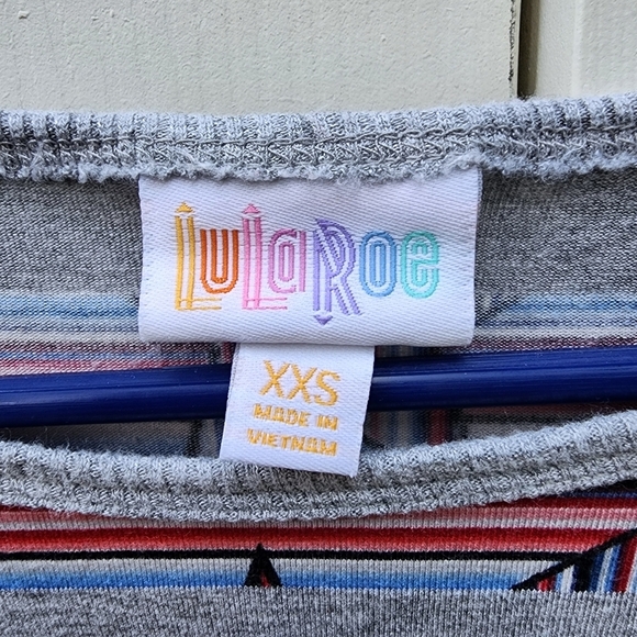 LuLaRoe XXS Irma Tunic Top Gray Red White Blue Patriotic Stripe Print - Picture 2 of 8